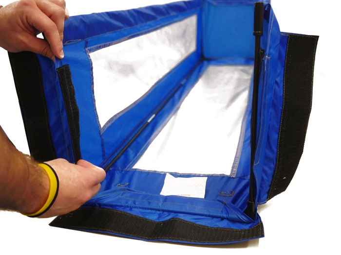 Fasten the Tent Shell to the infrastructure using the pre-aligned Velcro strips.